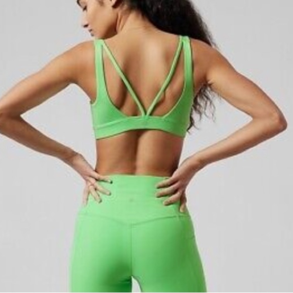 Athleta Exhale Sports Bra Powervita Green Sz Small NWOT